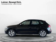 Audi Q5 55 TFSI e quattro Sport in 0E Mythosschwarz Metallic