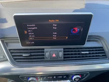 Audi Q5 55 TFSI e quattro Sport in 0E Mythosschwarz Metallic