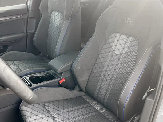 Bild eines VW Golf Sport mHEV TSI DSG