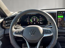VW Tiguan R-Line TDI DSG in Oyster Silver Metallic