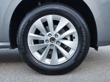 Škoda Kamiq Selection TSI in Graphit-Grau Metallic