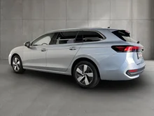 VW Passat Variant Business eTSI DSG in silber - metallic