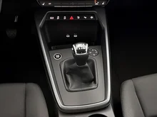 Audi A3 Sportback 30 TFSI in Distriktgrün Metallic