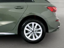 Audi A3 Sportback 30 TFSI in Distriktgrün Metallic