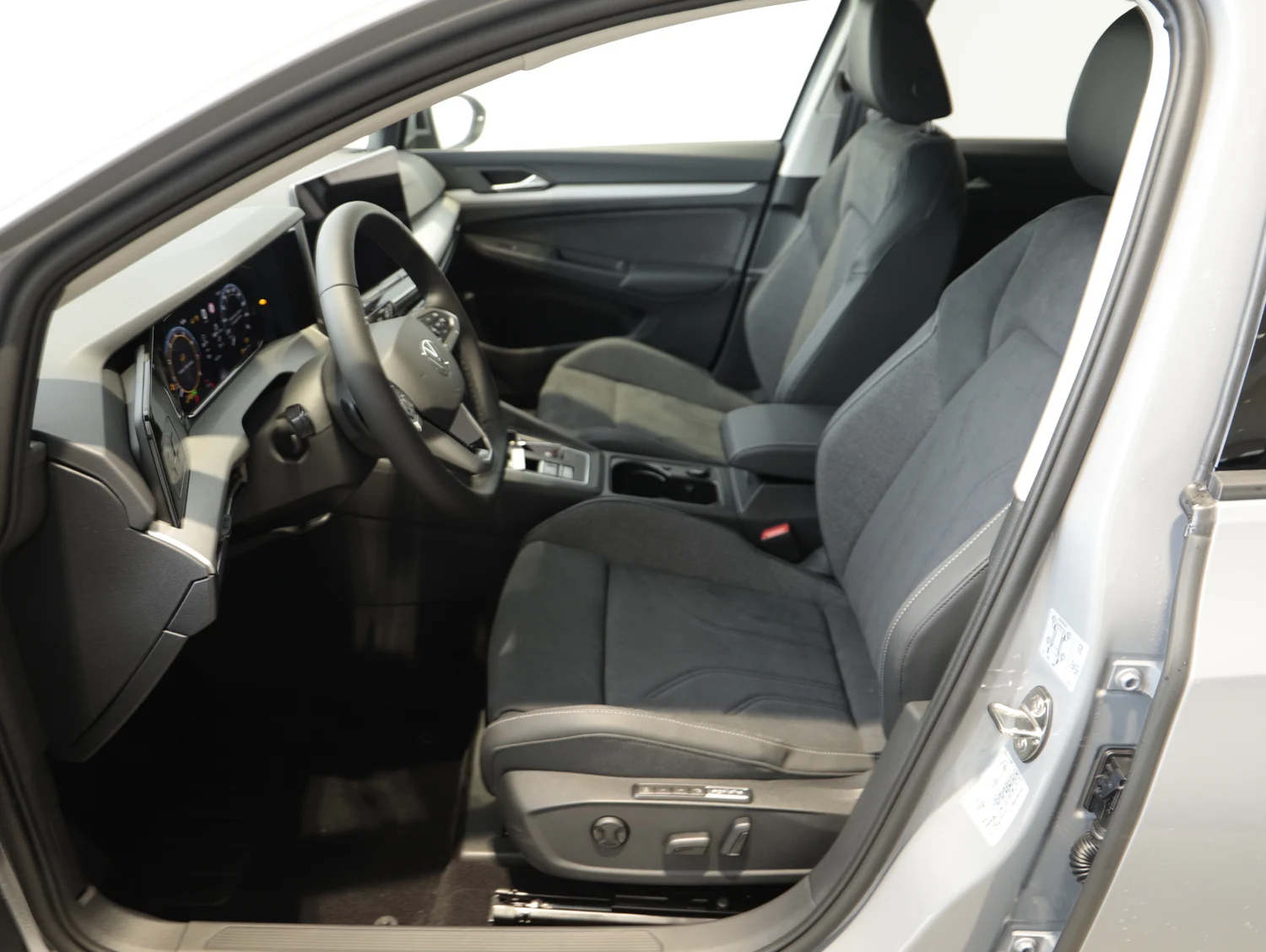 Bild eines Golf Variant Business mHeV DSG