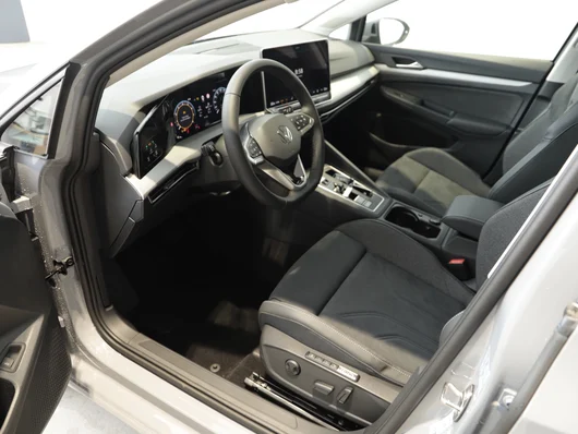 Bild eines Golf Variant Business mHeV DSG