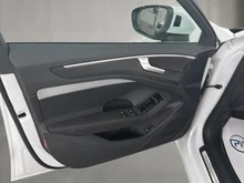 Audi A6 Avant quattro TDI in GLETSCHERWEISS METALLIC
