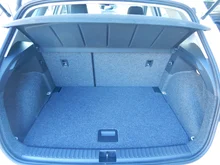 SEAT Arona Reference Edition 1.0 TSI in Candy-Weiß