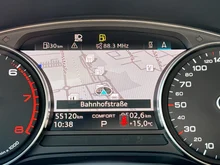 Audi A4 Avant 40 TFSI S line in dunkelgrau - metallic-perleffekt