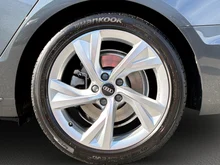Audi A4 Avant 40 TFSI S line in dunkelgrau - metallic-perleffekt