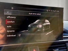 Audi A4 Avant 40 TFSI S line in dunkelgrau - metallic-perleffekt