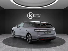 VW ID.7 Tourer GTX 4MOTION 250kW Business in Mondsteingrau Dach Schwarz
