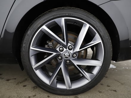 Škoda SUPERB Combi iV SPORTLINE DSG