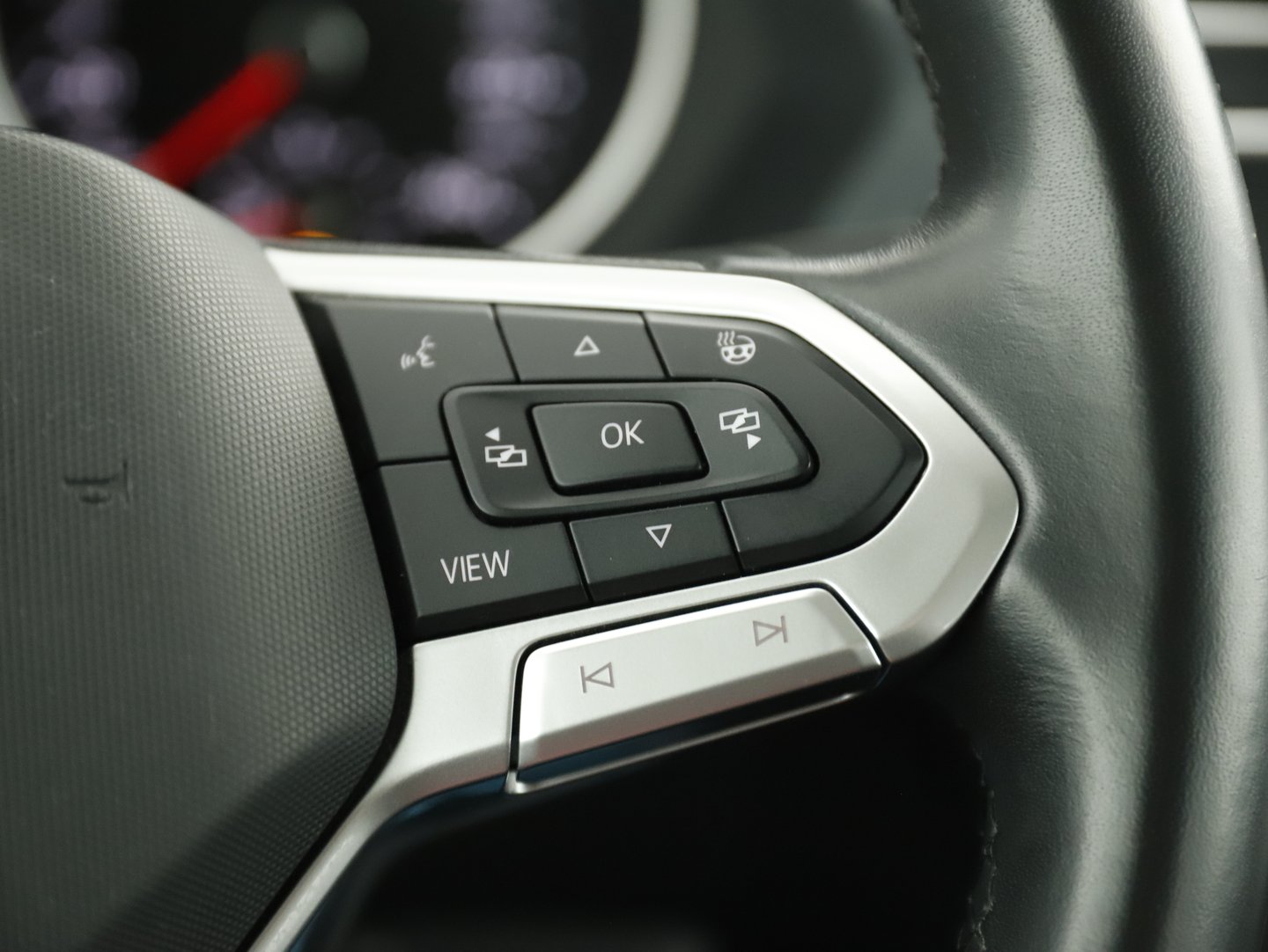 VW Tiguan Life TDI 4MOTION DSG | Bild 13 von 22