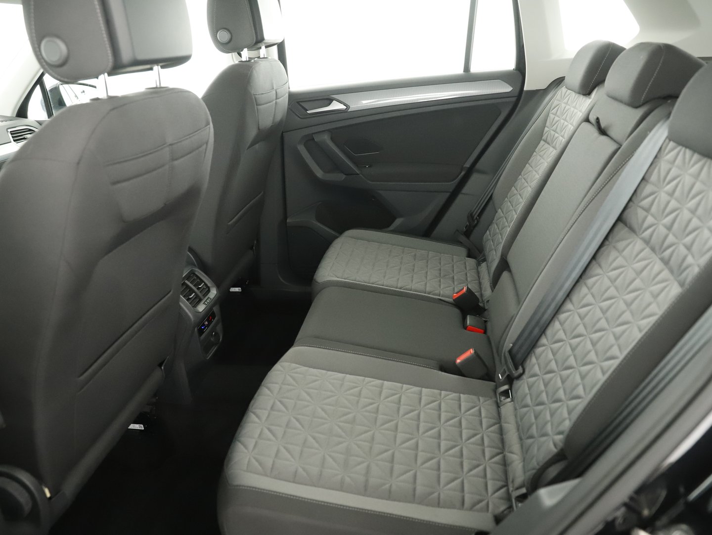 VW Tiguan Life TDI 4MOTION DSG | Bild 4 von 22