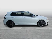 VW Golf Sport mHEV TSI DSG in Oryxweiß Perlmutteffekt  Dach schwarz