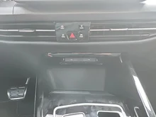 VW Golf Sport mHEV TSI DSG in Oryxweiß Perlmutteffekt  Dach schwarz