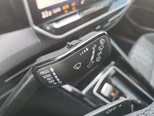 VW Golf Sport mHEV TSI DSG in Oryxweiß Perlmutteffekt  Dach schwarz