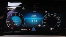 VW Golf Life TSI ACT in Deep Black Perleffekt