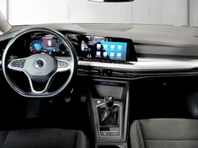 VW Golf Life TSI ACT in Deep Black Perleffekt