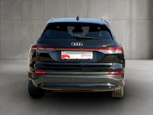 Audi Q4 e-tron 50 e-tron quattro in Mythosschwarz metallic