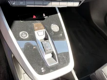 Audi Q4 e-tron 50 e-tron quattro in Mythosschwarz metallic