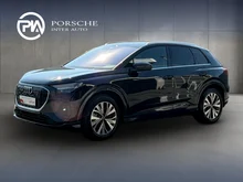 Audi Q4 e-tron 50 e-tron quattro in Mythosschwarz metallic