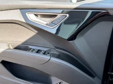 Audi Q4 e-tron 50 e-tron quattro in Mythosschwarz metallic