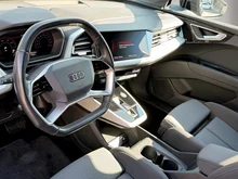 Audi Q4 e-tron 50 e-tron quattro in Mythosschwarz metallic