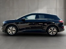 Audi Q4 e-tron 50 e-tron quattro in Mythosschwarz metallic
