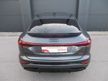 Audi Q6 Sportback e-tron quattro in Daytonagrau Perleffekt