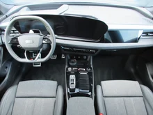 Audi Q6 Sportback e-tron quattro in Daytonagrau Perleffekt