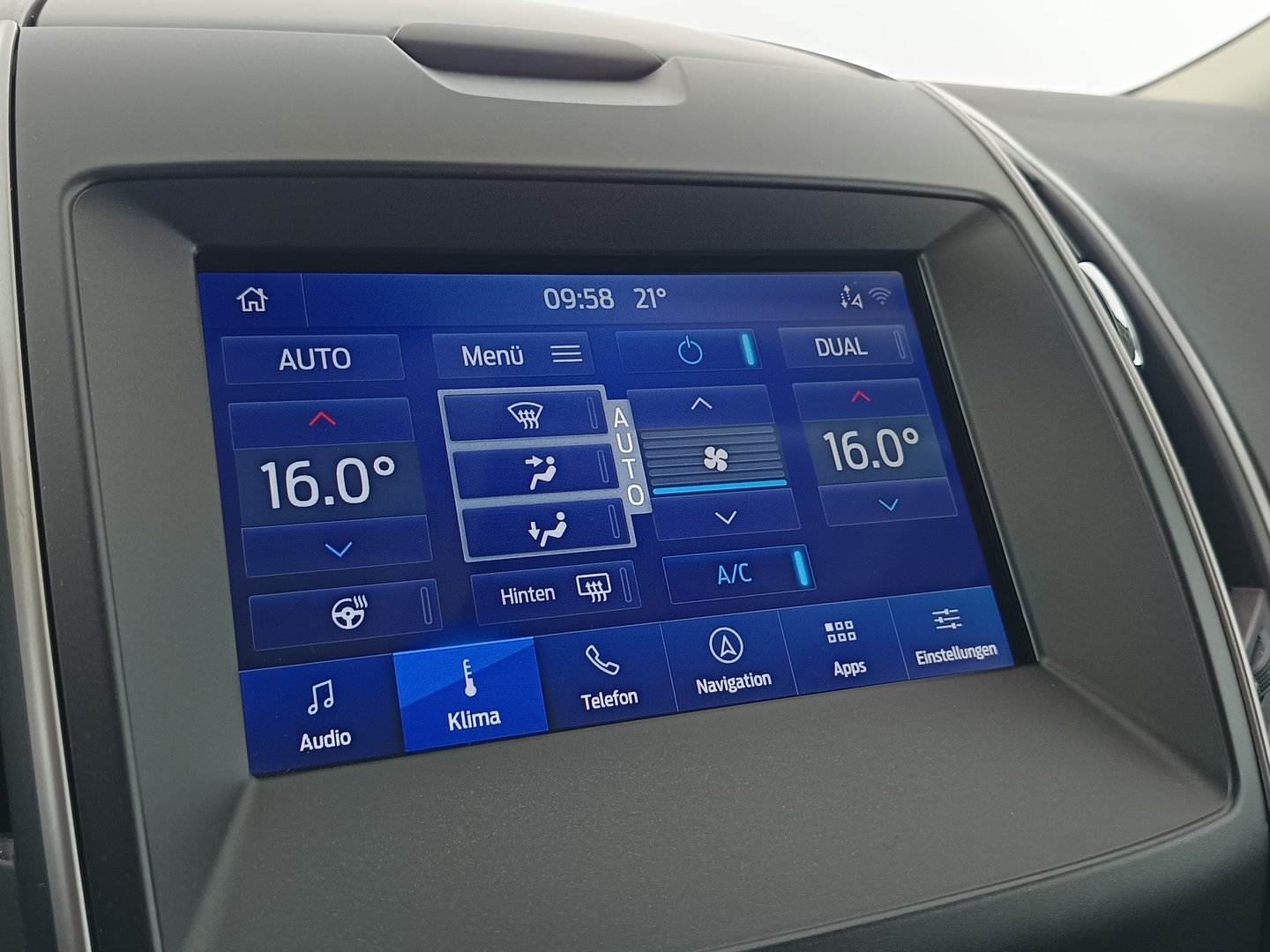 Ford Galaxy 2,0 EcoBlue SCR AWD Trend Aut. | Bild 24 von 38