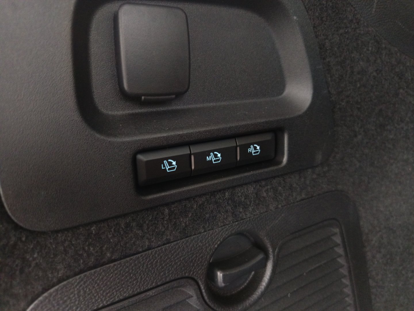 Ford Galaxy 2,0 EcoBlue SCR AWD Trend Aut. | Bild 32 von 38