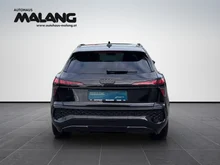 Audi Q3 TFSI 110 kW in Mythosschwarz Metallic