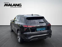 Audi Q3 TFSI 110 kW in Mythosschwarz Metallic