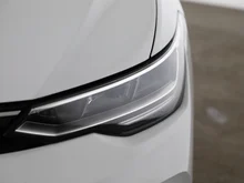 VW Golf Life TSI in PURE WHITE