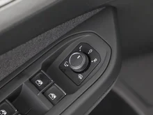 VW Golf Life TSI in PURE WHITE