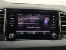 Škoda Karoq Selection TSI in 2Y Moon-Weiss Metallic