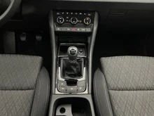 Škoda Karoq Selection TSI in 2Y Moon-Weiss Metallic