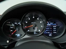 Porsche 718 Boxster T in indischrot