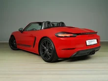 Porsche 718 Boxster T in indischrot