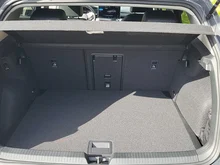 VW Golf Rabbit mHEV DSG in Delfingrau Metallic