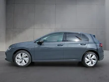 VW Golf Rabbit mHEV DSG in Delfingrau Metallic