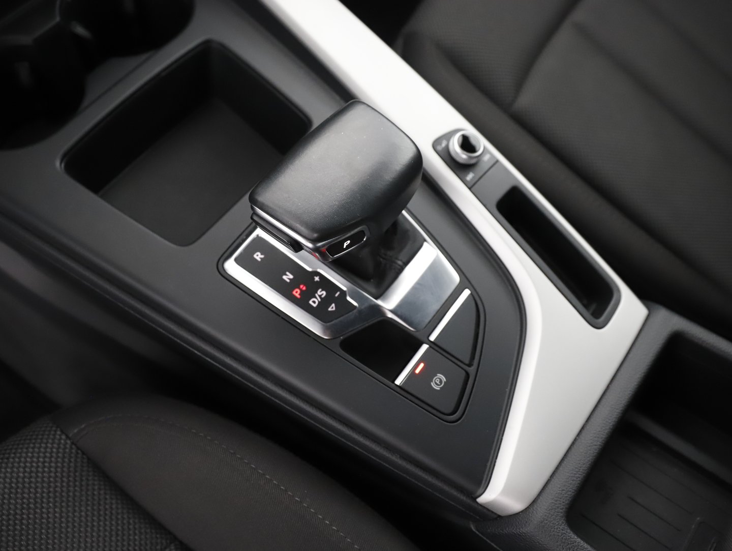 Audi A4 Limousine 40 TDI advanced quattro | Bild 17 von 20