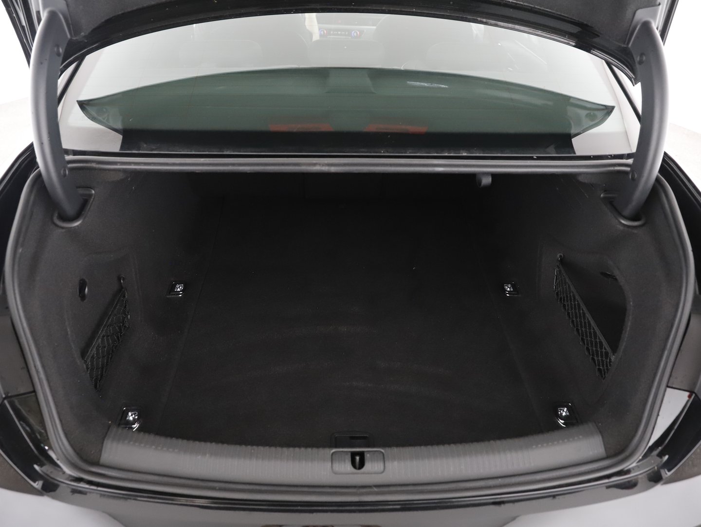 Audi A4 Limousine 40 TDI advanced quattro | Bild 19 von 20