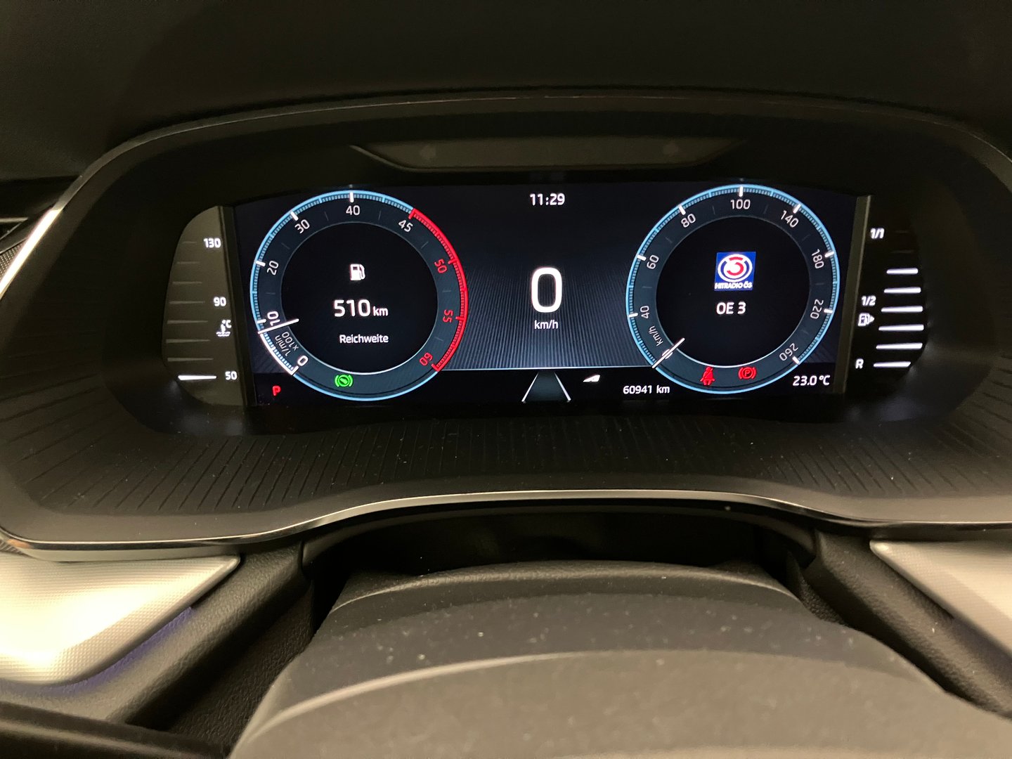 Škoda OCTAVIA Premium TDI DSG | Bild 14 von 28
