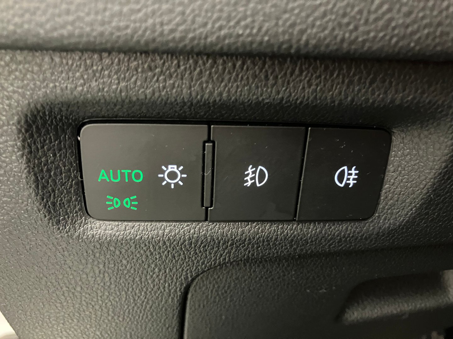 Škoda OCTAVIA Premium TDI DSG | Bild 9 von 28