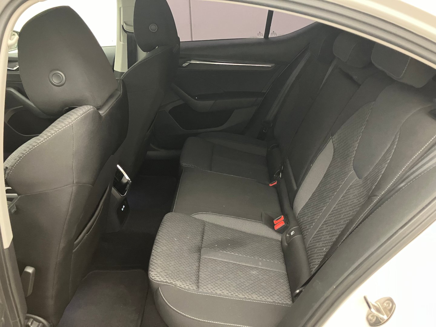 Škoda OCTAVIA Premium TDI DSG | Bild 22 von 28