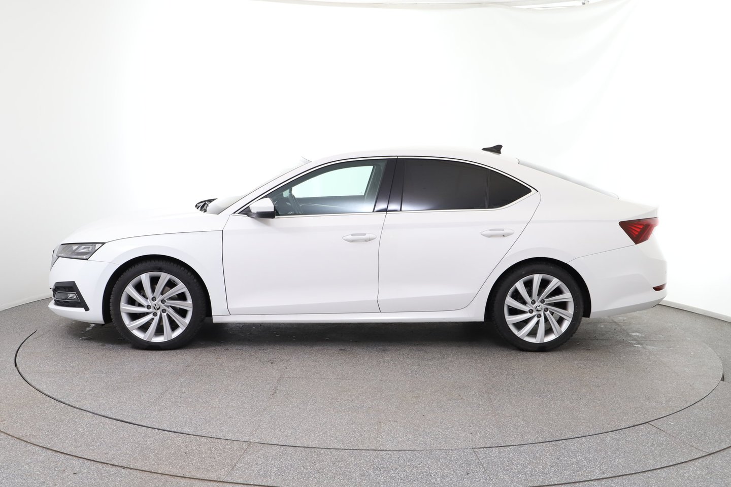 Škoda OCTAVIA Premium TDI DSG | Bild 2 von 28